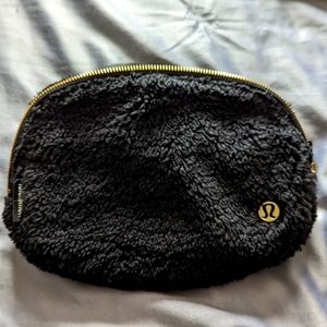 Lululemon RARE/ Limited Belt Bag Fleece